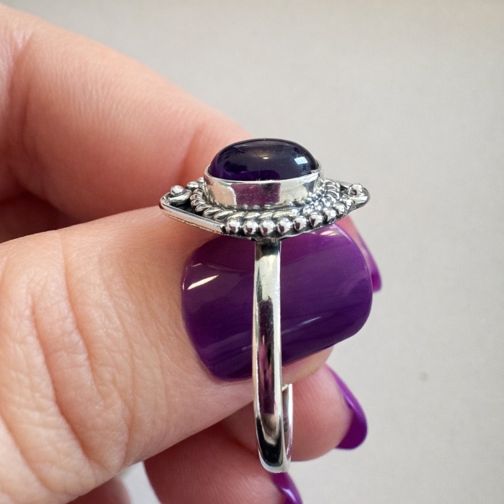 925 Sterling Silver Amethyst Ring • Size 9 • - Picture 3 of 6